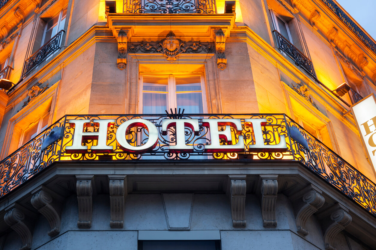 Hotel 4